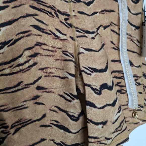 WEWOREWHAT Tiger Brushed Nylon Gold Chain High Rise Bike Short NEW Size M - Picture 2 of 8